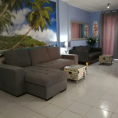 Apartamento Primera Linea De Playa Marina Apartment *